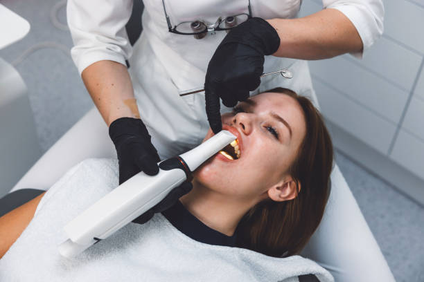 Best Emergency Gum Treatment in Holiday Shores, IL